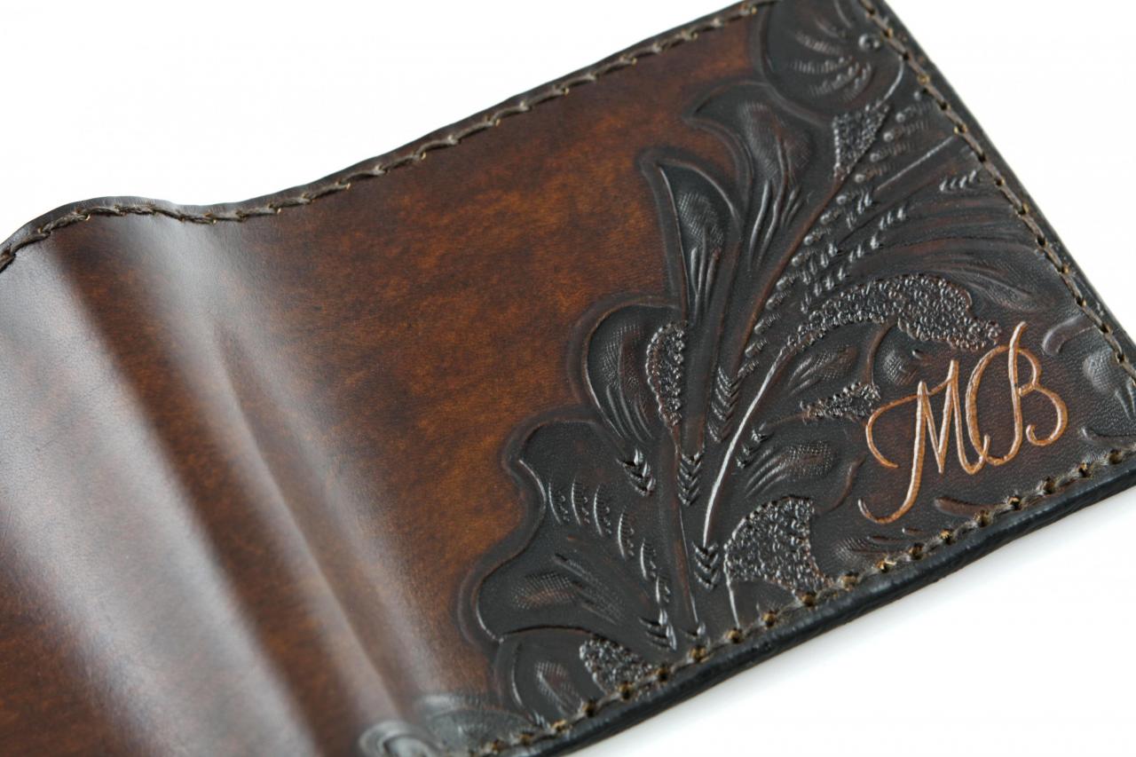 Hand-tooled Italian Leather Wallet for man. Carefully hand-crafted in Italy. Personalized with initials or name.